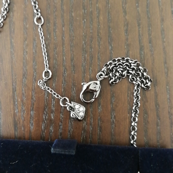 Swarovski Pirates of the Caribbean necklace - Picture 5 of 8